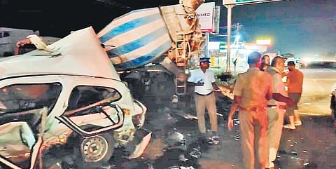 Three persons die in an accident after a cement-mixing lorry hit two cars near Chennai. (Photo| EPS)