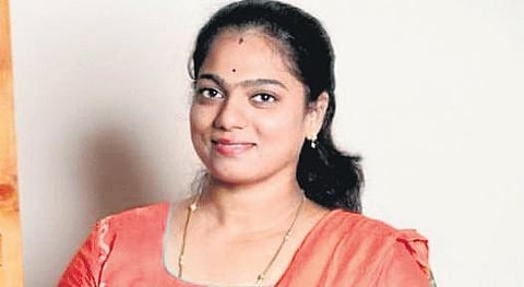 Natural dye for handloom silk: Tiruppur teacher to apply for patent