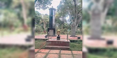 The memorial at Vidurashwatha