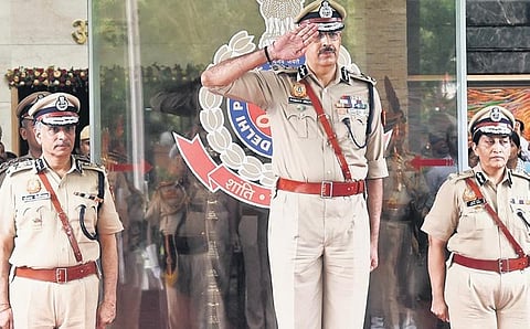 Sanjay Arora receives a Guard of Honour before taking charge | Parveen Negi