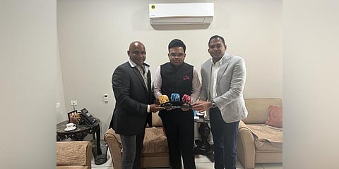 Legendary Sri Lankan cricketer Sanath Jayasuriya met Asian Cricket Council (ACC) Chairman Jay Shah on Sunday. (Photo | Twitter/ Sanath Jayasuriya)