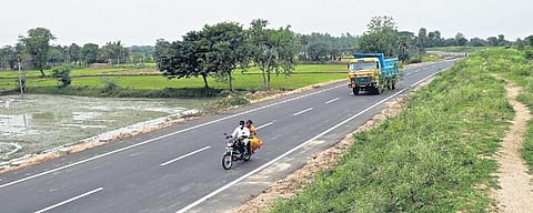 A road near the proposed site of second airport in Parandur | Express