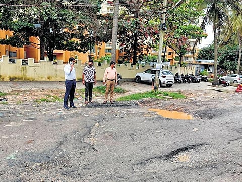 Residents complain that the road has not been repaired over the past five years. (File | EPS)