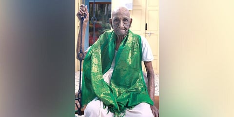 The 100-year-old man started serving in the railways at the age of 20, in 1942.