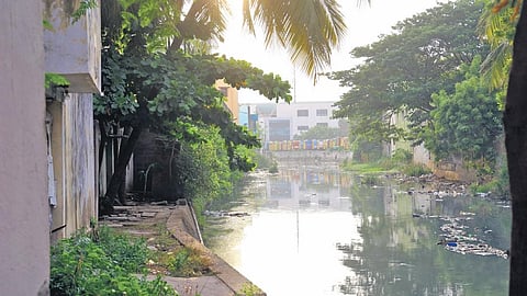 Residents behind Arumbakkam metro station irked by encroachments | Express