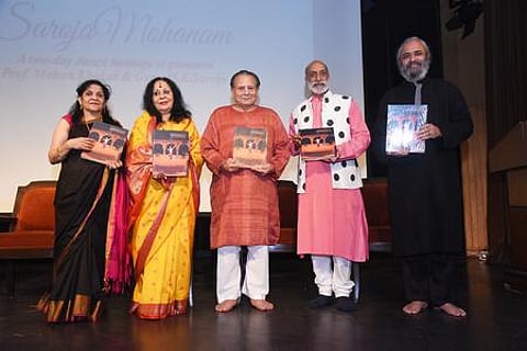 (L-R)Ranee Kumar, Dr Sonal Mansingh, Bharat Gupt, Aman Nath, and Ashish Mohan Khokar.