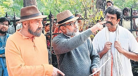 (Above) Still from the shooting; (below) a still from the film