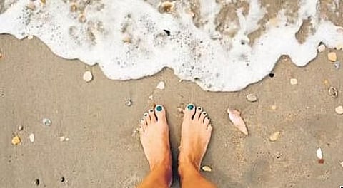 Step up to comfort: Determine your foot arch type with a simple wet foot test