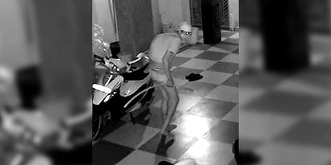 Chaddi gang makes vain attempt to break into house in Tirupati