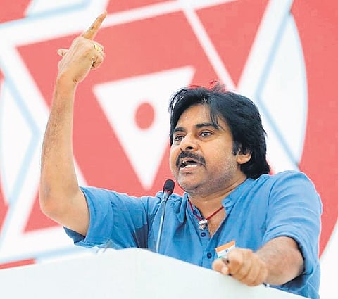 Pawan Kalyan slams leaders with demands for separate Uttarandhra, Rayalaseema