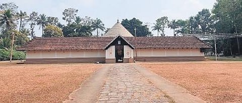 Unique Siva-Vishnu temple & an amusing ‘dog tale’