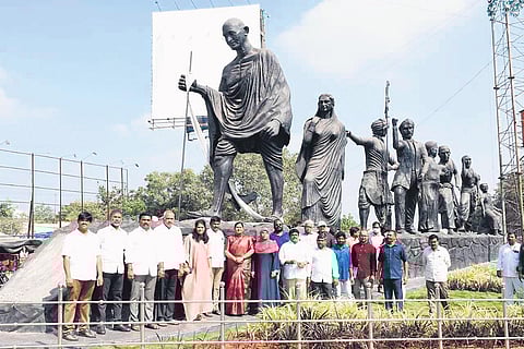 AP gets first Dandi March statues, GMC extolled