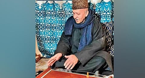 80-year-old Kashmiri santoor maker says the Padma Shri award came a bit too late
