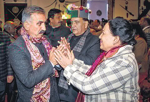 Himachal Pradesh CM Sukhvinder Singh Sukhu with State Congress president Pratibha Singh during the oath-taking ceremony of new state cabinet ministers | PTI