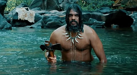 A still from Inamdar (Trailer grab)