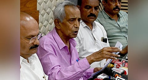 State Contractors Association president D Kempanna addresses the media in Bengaluru on Friday | Shashidhar Byrappa