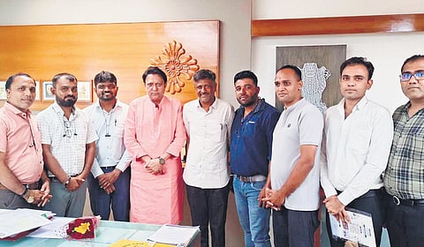 Diamond Workers’ Association members meet Gujarat Minister Balwant Sinh Rajput