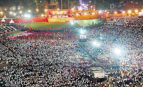 Uddhav: Conspiracy to separate Mumbai from Maharashtra