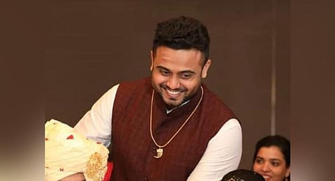 An old photo of Mrinal, son of Minister Laxmi Hebbalkar, wearing a ‘tiger claw’ pendant.