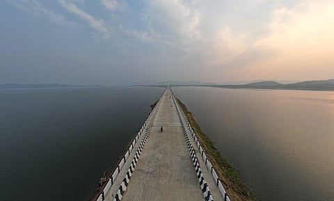 Image of the bridge over the Mayurakshi River in Dumka