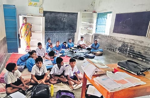 Students attending class in Raghunathpur Government Primary School. (Photo | Express)