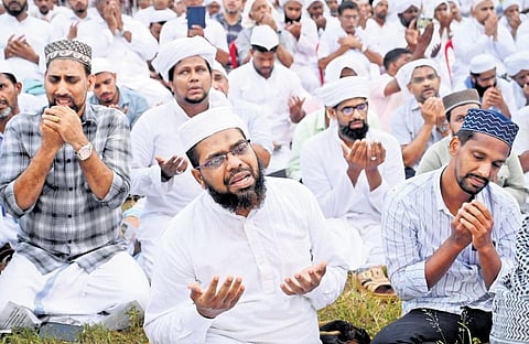 Prayer congregation organised by Samastha Kerala Jam-Iyyathul Ulema in Kozhikode on Tuesday in solidarity with the people of Palestine | E Gokul