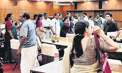 UDF councillors disrupting the council meeting on Thursday alleging corruption in the welfare project | Express