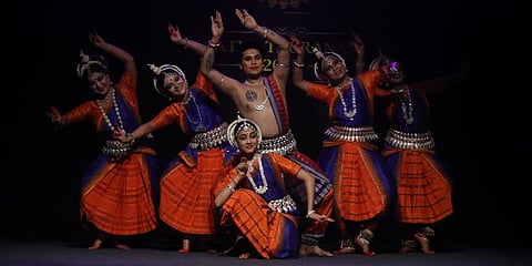 Various dance forms such as Kuchipudi, Odissi, Kathak, Mohiniyattam, Perini, and Bharatanatyam were presented by the artists.