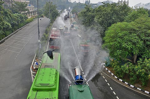 Mobile anti-smog guns spray water to curb air pollution in New Delhi. (Photo | Parveen Negi)
