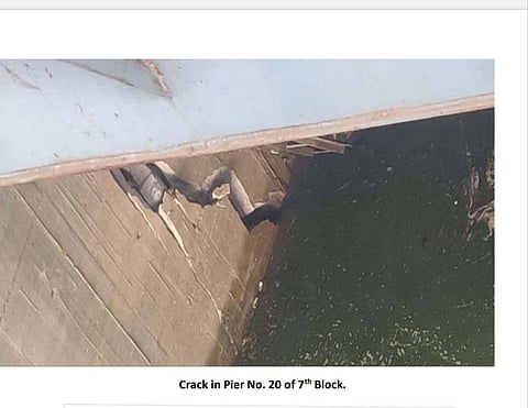 Crack in a pier in the Medigadda Barrage.