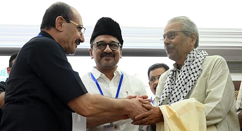 IUML president Panakkad Syed Sadiq Ali Shihab Thangal, Palestine Ambassador to India Adnan Abu Alhaija and writer C Radhakrishnan at the presentation of Shihab Thangal memorial award in Kozhikode
