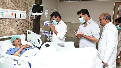 Chief Minister A Revanth Reddy called on BRS president K Chandrasekhar Rao at Yashoda hospital on Sunday.