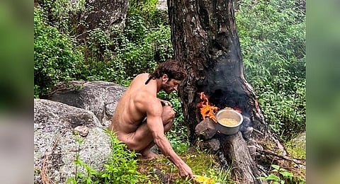 Vidyut took to his Instagram handle to share a glimpse into his life in the mountains.