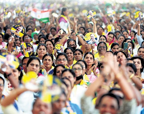 Mahila Congress workers seen cheering when Congress leader Rahul Gandhi arrived at the venue of ‘Utsaah’, the state conference of Mahila Congress | T P Sooraj