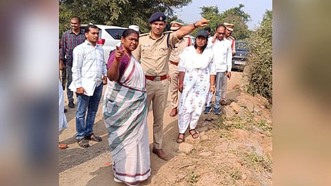 Panchayat Raj and Tribal Welfare Minister Danasari Anasuya (Seethakka) inspected ongoing works of Asia's Biggest Biennial Sammakka-Saralamma Jatara on Monday. ( Photo | Sri Loganathan Velmurugan)