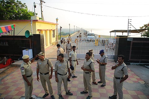Amid the escalating water dispute, AP, Telangana police heavily deployed at NSP. (Photo | Express)