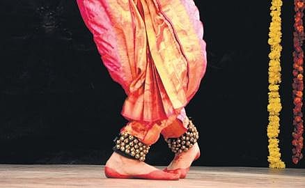 A dancing girl and the sanyasi