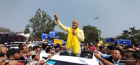 Delhi Dy CM Manish Sisodia during a roadshow prior to his questioning by the CBI in the liquor policy case, in New Delhi, Feb. 26, 2023. (Photo | Parveen Negi, EPS)