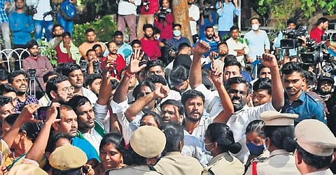 Activists of various organisations raise slogans outside NIMS in Hyderabad after the news of Dharavath Preethi’s (inset) death broke on Sunday night | RVK Rao