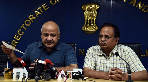 Delhi Deputy Chief Minister Manish Sisodia with former Delhi Health Minister Satyendar Jain. (File Photo | Parveen Negi, EPS)