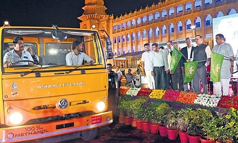 Union Transport Minister Nitin Gadkari flags off Ashok Leyland’s M100 truck and BMTC’s methanol-diesel blended (MD15) buses at Vidhana Soudha in Bengaluru on Sunday | Nagaraja Gadekal