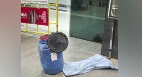 The deceased woman is around 31-35 years old.