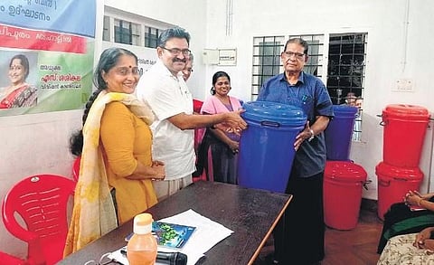 Mayor M Anilkumar inaugurating the distribution of bio bins