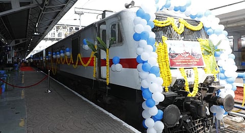 Puri - Kasi - Ayodhya Bhara tGaurav Tourist Train commences its journey from Secunderabad Railway station.(Photo | Twitter -@SCRailwayIndia)