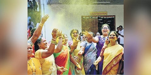  Telugu Mahila activists celebrate the victory of TDP in the North Andhra Graduates’ Constituency MLC election in Visakhapatnam on Saturday I G satyanarayana 