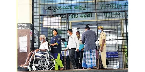  Services remained unaffected at Victoria Hospital on Wednesday | Shashidhar Byrappa 