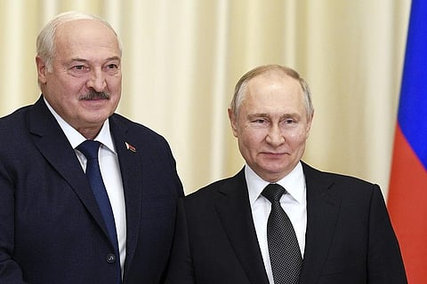 Russian President Vladimir Putin (R) and Belarusian President Alexander Lukashenko pose for a photo. (File Photo | AP)