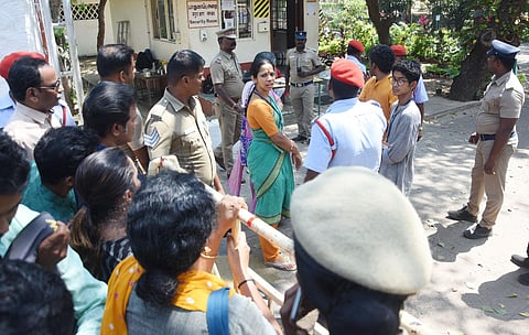 A day after students at Kalakshetra protested against teaching staff for alleged sexual harassment, Chennai Police conducted an investigation on March 31, 2023. (Photo | Ashwin Prasath, EPS)