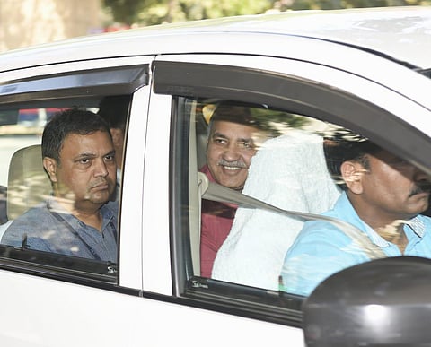 AAP leader and former Delhi Deputy CM Manish Sisodia being taken to Rouse Avenue Court from CBI HQ in New Delhi on March 6, 2023. (Photo | Parveen Negi, EPS)