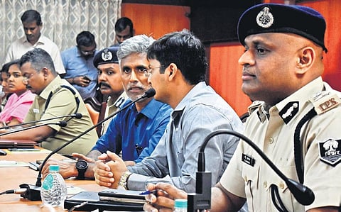 Officials from Bihar interacting with officials of Coimbatore district administration at District collector office in Coimbatore on Monday | S Senbagapandiyan